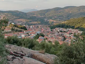 Ollolai, un pueblo de Cerdeña Ollolai, un pueblo de Cerdeña