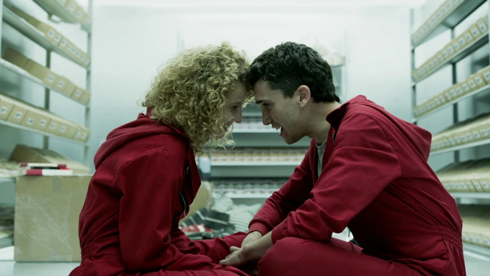 Emotivo reencuentro de Jaime Lorente y Esther Acebo de 'La casa de papel' Denver y Mónica en 'La casa de papel'
