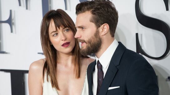 Dakota Johnson y Jamie Dornan en la premiere de 'Cincuenta sombras de Grey'