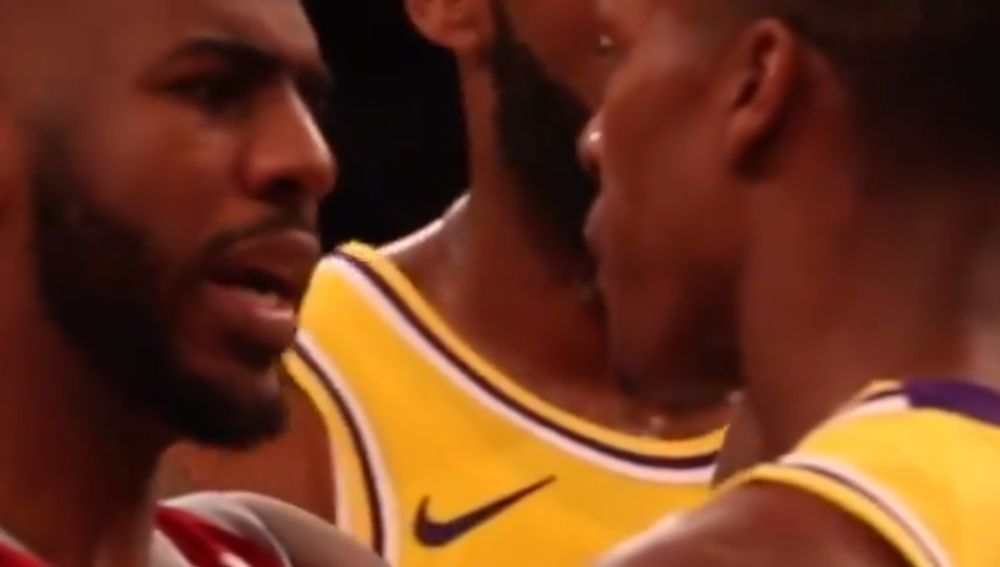 Momento en que parece que Rondo escupe a Chris Paul