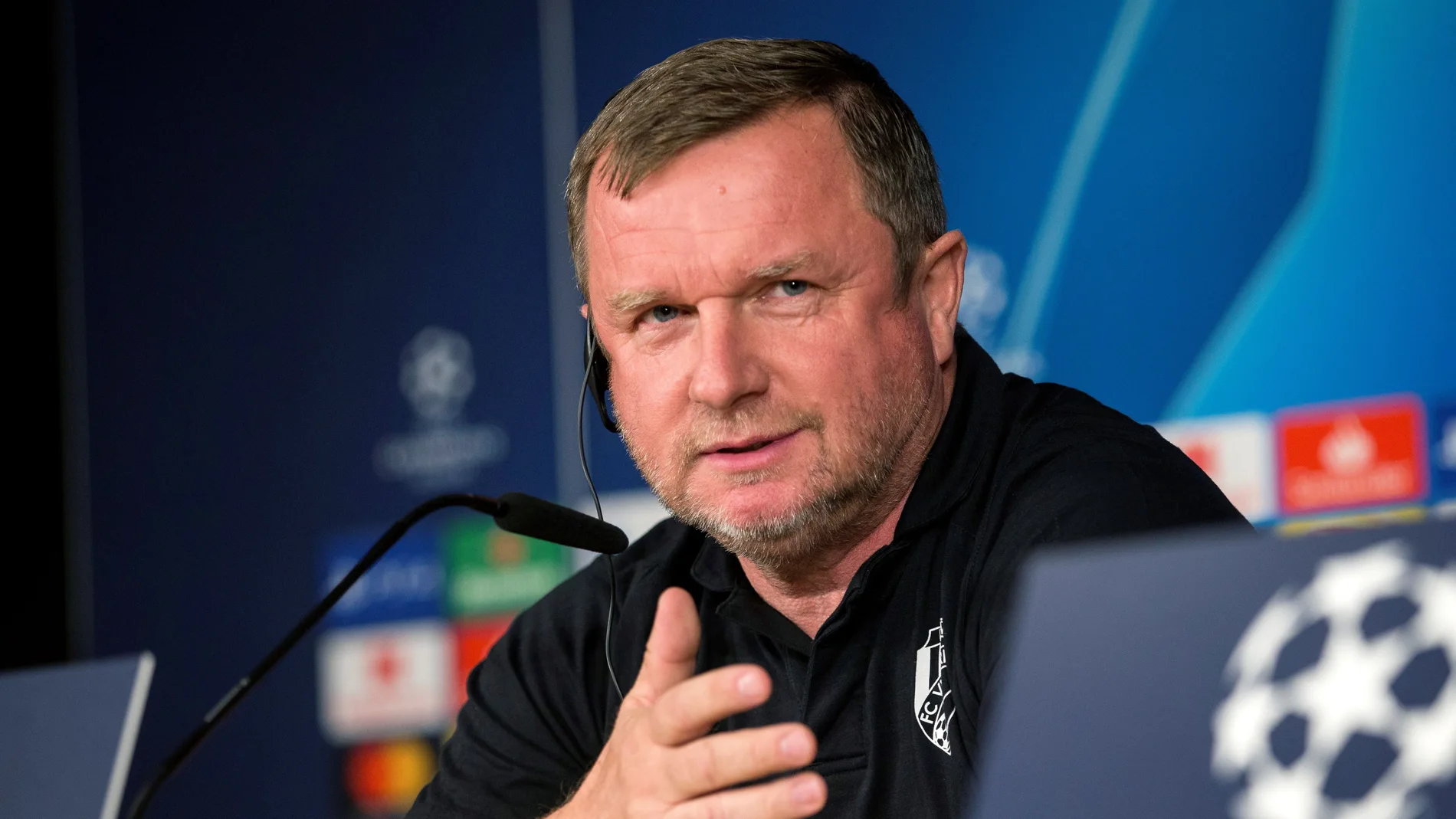 El entrenador checo del Viktoria Pilsen, Pavel Vrba, en rueda de prensa en el Bernabéu El entrenador checo del Viktoria Pilsen, Pavel Vrba, en rueda de prensa en el Bernabéu