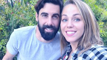 Yoli Claramonte y Jonathan Pérez
