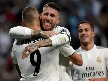Benzema y Ramos celebran un gol Benzema y Ramos celebran un gol