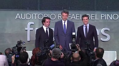 Plena coincidencia entre Aznar y Pablo Casado en que hay que refundar el partido