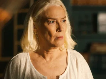 Begoña descubre que Anne es la amante de su marido Salvador Begoña descubre que Anne es la amante de su marido Salvador