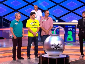 'Los Lobos', a "100.000 km" del pleno en la fase inicial de '¡Boom!' 'Los Lobos', a "100.000 km" del pleno en la fase inicial de '¡Boom!'
