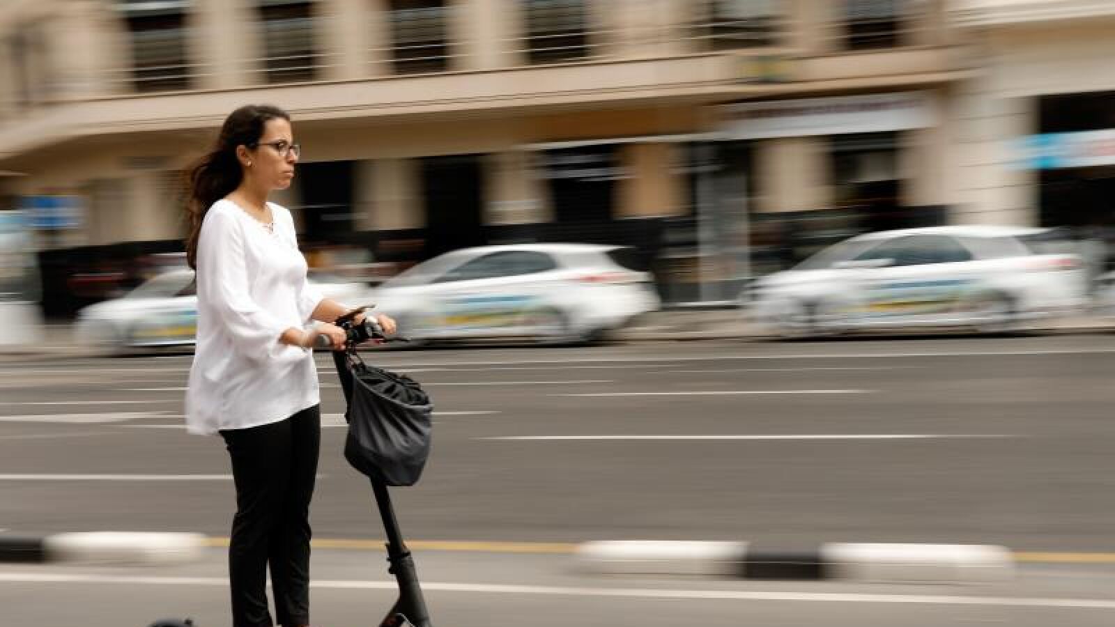 Piden que los patinetes puedan circular por las carreteras más allá del ámbito urbano como lo hacen las bicicletas