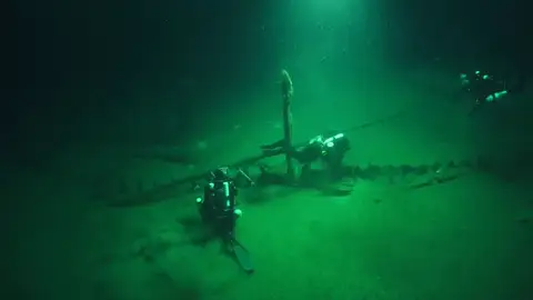 Hallado el barco hundido intacto más antiguo conocido Hallado el barco hundido intacto más antiguo conocido