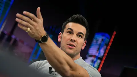 Mario Casas se confiesa en 'El Hormiguero 3.0': "Una película y una buena compañía y soy la persona más feliz del mundo" Mario Casas se confiesa en 'El Hormiguero 3.0': "Una película y una buena compañía y soy la persona más feliz del mundo"