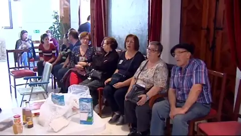 El gobierno de Murcia pide a 3.000 familias que devuelvan las ayudas públicas que utilizaron tras el terremoto de Lorca El gobierno de Murcia pide a 3.000 familias que devuelvan las ayudas públicas que utilizaron tras el terremoto de Lorca