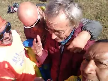 Rescatan en buen estado al parapentista español desaparecido durante cinco días en la India Rescatan en buen estado al parapentista español desaparecido durante cinco días en la India