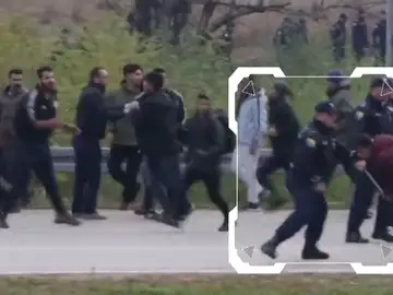 La policía de Bosnia impide el paso a Croacia a doscientos emigrantes La policía de Bosnia impide el paso a Croacia a doscientos emigrantes