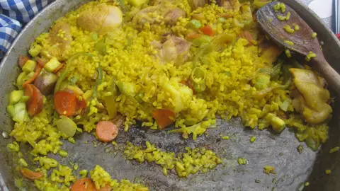 El arroz dejará de ser un plato culpable... Un truco para reducir sus calorías.