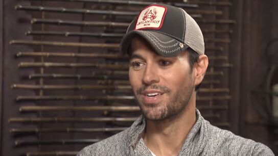 Enrique Iglesias en el programa brit&aacute;nico 'Lorraine'