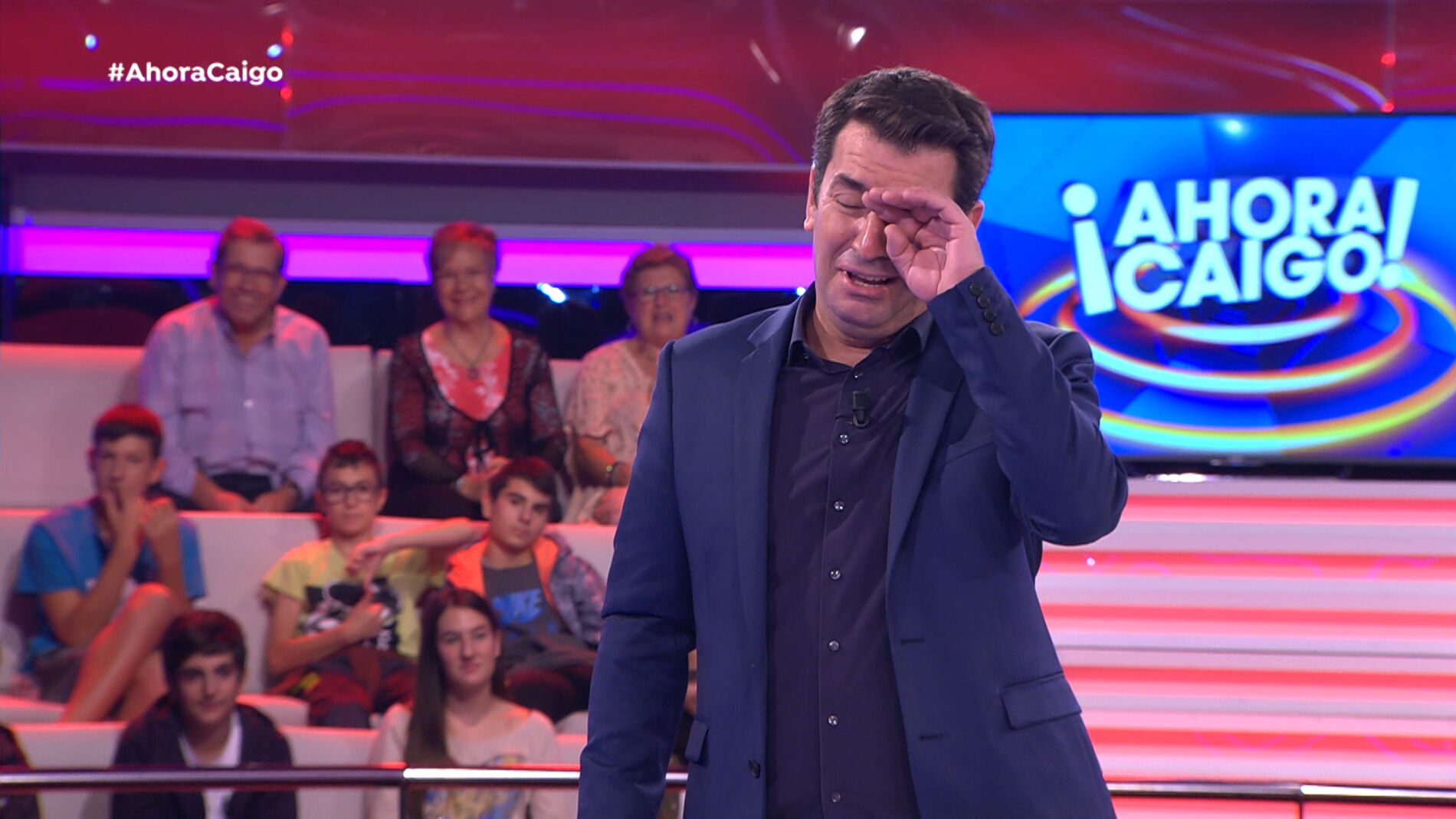 Arturo Valls emocionado por las palabras de un concursante