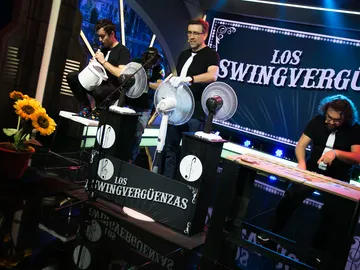 Los swingvergüenzas tocan un temazo con sus peculiares instrumentos en 'El Hormiguero 3.0' Los swingvergüenzas tocan un temazo con sus peculiares instrumentos en 'El Hormiguero 3.0'