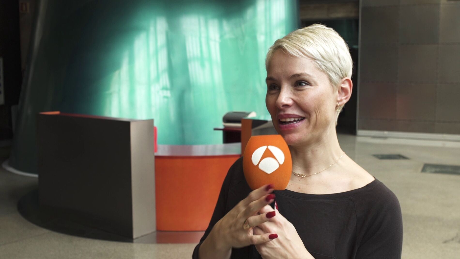 Soraya Arnelas no cuenta c&oacute;mo se prepara su imitaci&oacute;n de Rosal&iacute;a: "El momento flamenco no es lo m&iacute;o"