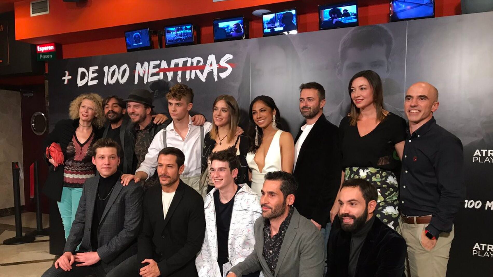 Premiere de 'M&aacute;s de 100 mentiras'
