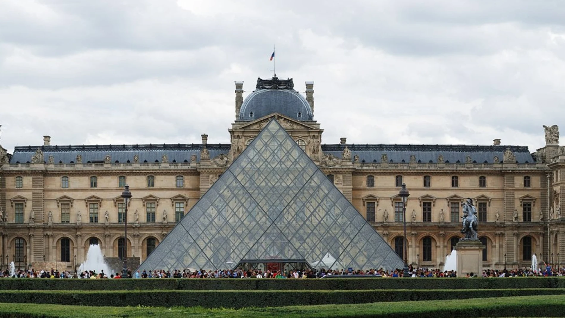 Museo del Louvre. París Museo del Louvre. París