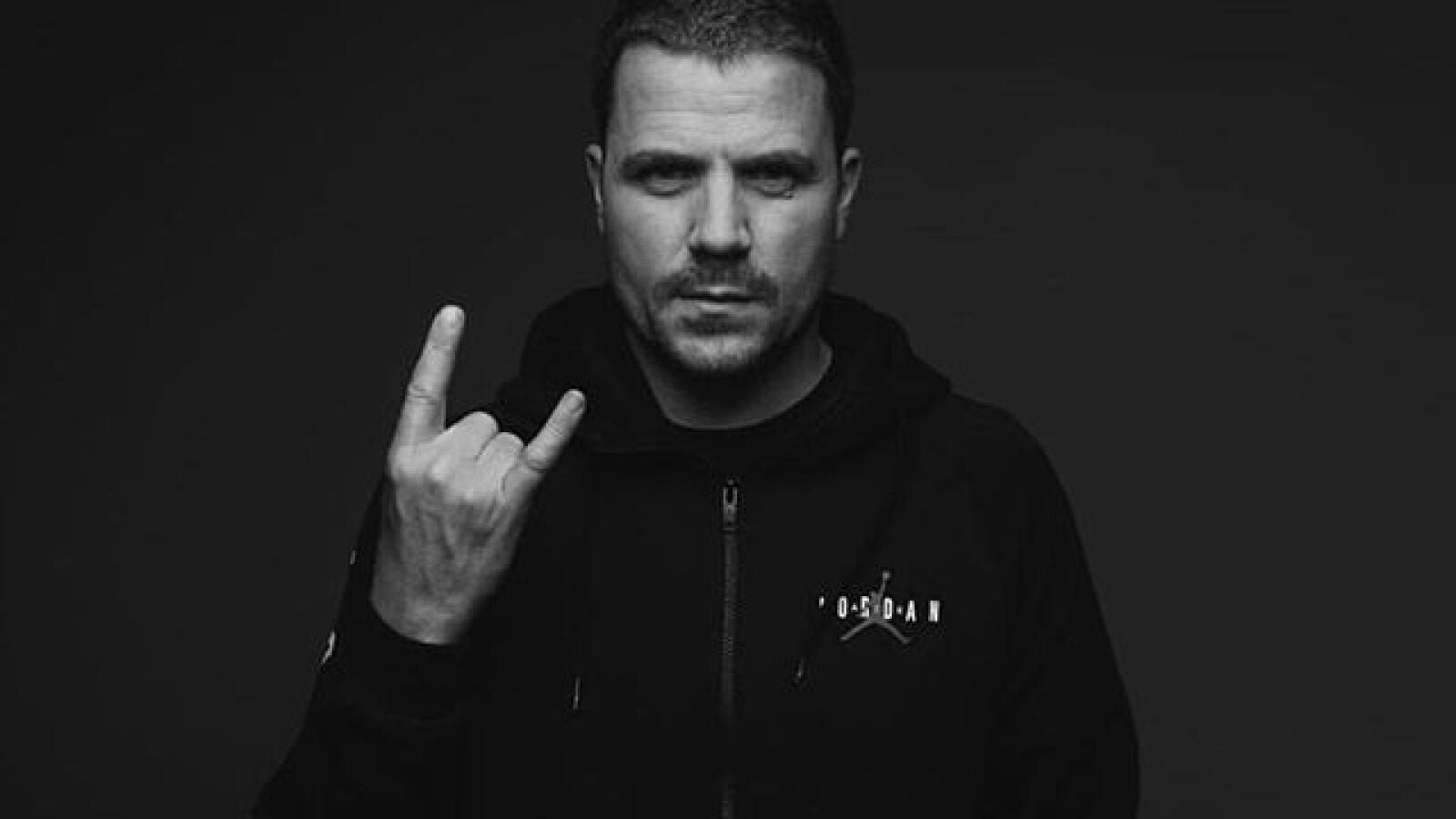 Sanitarios de Barcelona cambian la letra de la canción 'Besos' de Dani Martín y él se lo agradece en Twittter