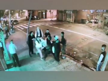 Un grupo de delincuentes ataca a los trabajadores de un restaurante de la Barceloneta