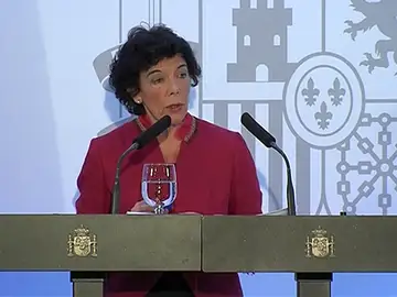 Celaá aclara que el Gobierno "se está pensando" la subida de la base de cotización Celaá aclara que el Gobierno "se está pensando" la subida de la base de cotización