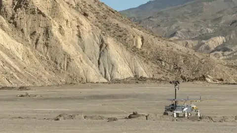 Así son las pruebas que está realizando el 'Rover' Así son las pruebas que está realizando el 'Rover' que viajará a Marte en el desierto almeriense de Tabernas
