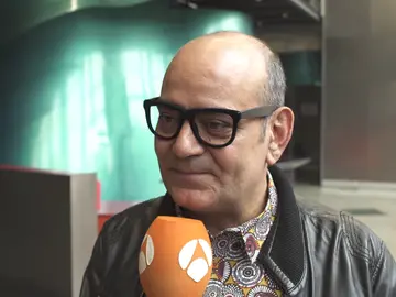 José Corbacho se enfrenta la reto de imitar a Tequila con rock and roll y mucha pierna suelta José Corbacho se enfrenta la reto de imitar a Tequila con rock and roll y mucha pierna suelta