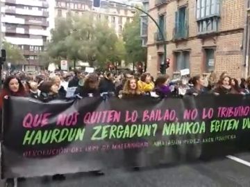 Cientos de madres navarras reclaman la devolución del IRPF por las prestaciones de maternidad