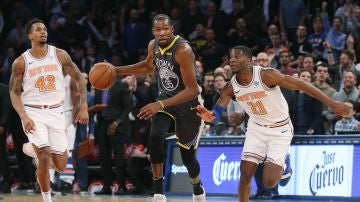 Kevin Durant, en acción ante los New York Knicks