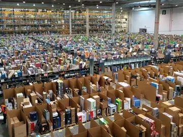 Amazon España por dentro (San Fernando de Henares) Amazon España por dentro (San Fernando de Henares)