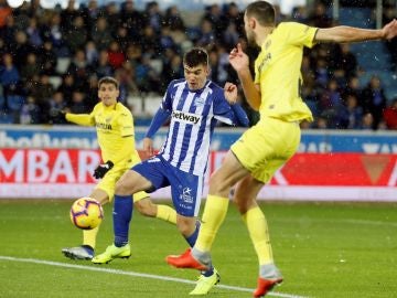 Martín Aguirregabiria, en acción ante el Villarreal