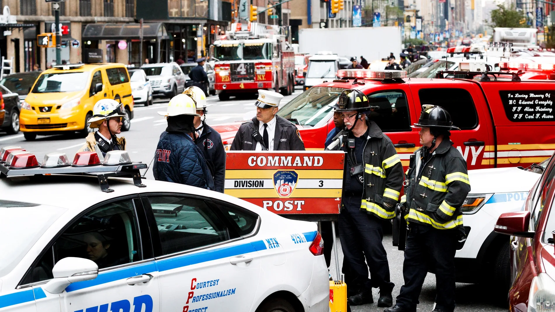 Imagen del desalojo del estudio en Nueva York Imagen del desalojo del estudio en Nueva York