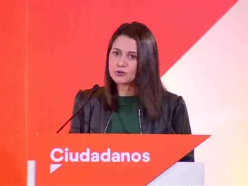 Arrimadas: "Andalucía no es del PSOE igual que Cataluña no es de los nacionalistas" Arrimadas: "Andalucía no es del PSOE igual que Cataluña no es de los nacionalistas"