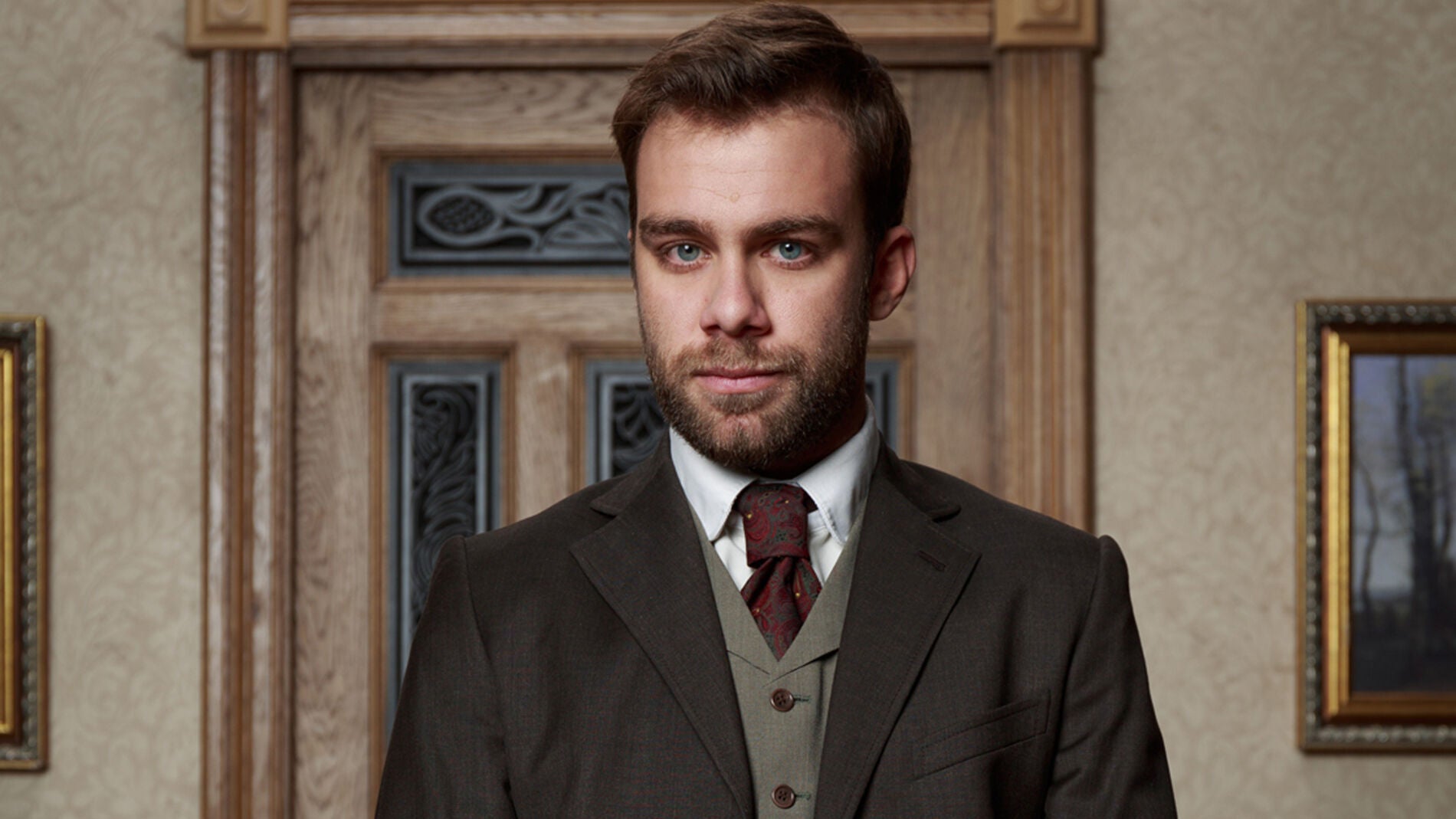 Carlos Serrano es Fernando Mes&iacute;a en 'El secreto de Puente Viejo'