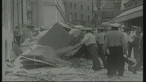 ETA reconoce 758 asesinatos y el "error" de Hipercor ETA reconoce 758 asesinatos y el "error" de Hipercor