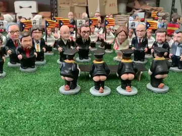 Torra, Sánchez y los políticos independentistas encarcelados, entre los protagonistas de los 'caganers' de esta Navidad Torra, Sánchez y los políticos independentistas encarcelados, entre los protagonistas de los 'caganers' de esta Navidad