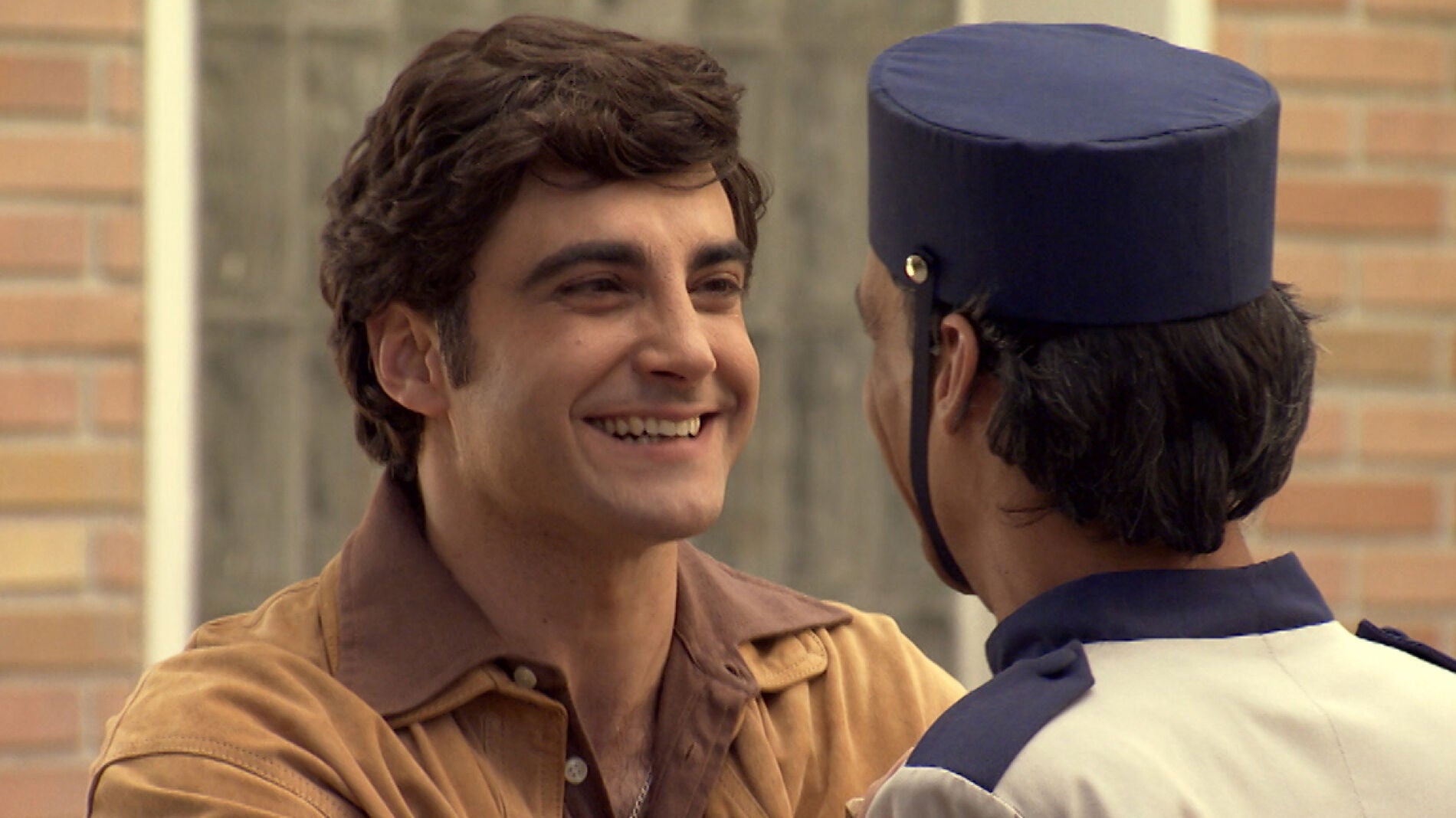 &Aacute;lvaro planea una noche rom&aacute;ntica con Carolina