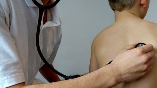 LAS AMPAS RECLAMAN LA NECESIDAD DE PERSONAL SANITARIO EN LOS COLEGIOS