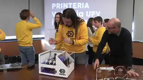 Printeria, la 'impresora' de ADN desarrollada por estudiantes de la Universitat Politècnica de València Printeria, la 'impresora' de ADN desarrollada por estudiantes de la Universitat Politècnica de València
