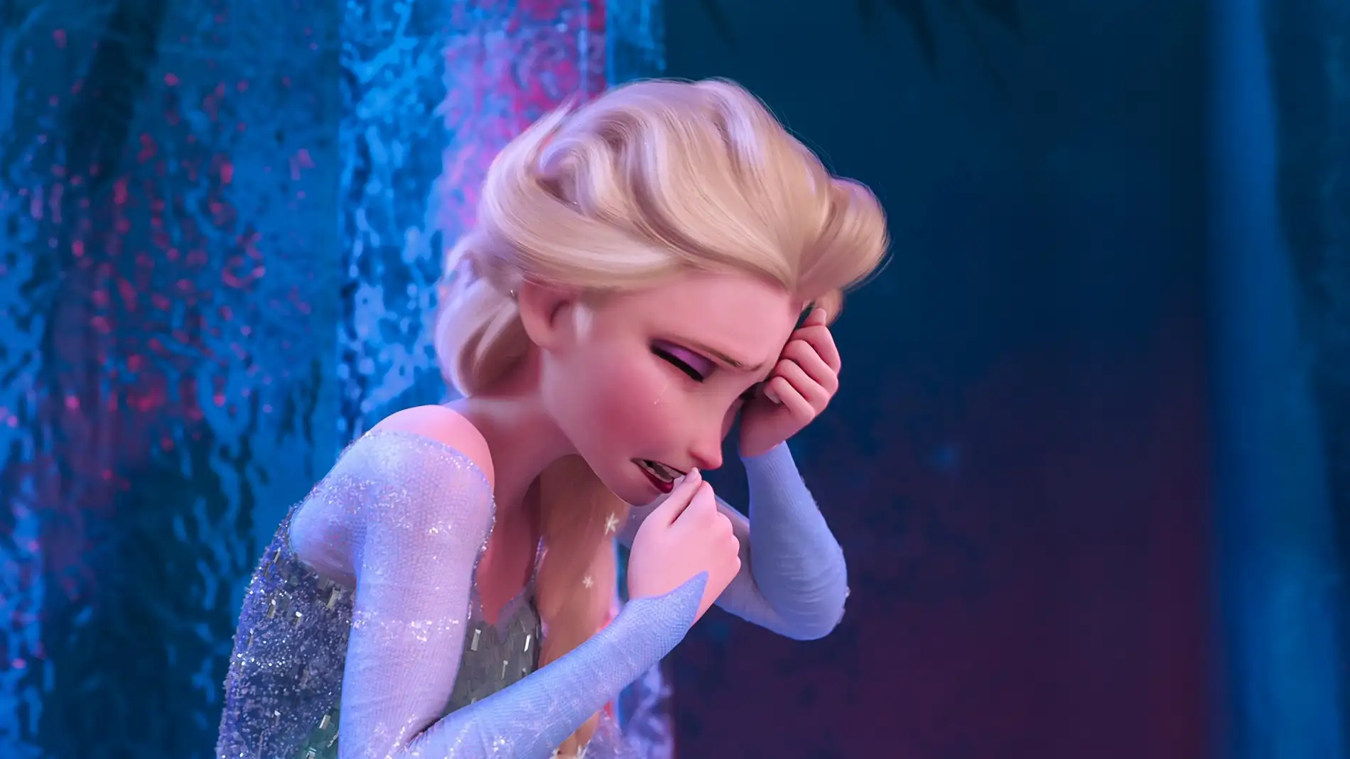 Elsa rompe a llorar en 'Frozen' 
