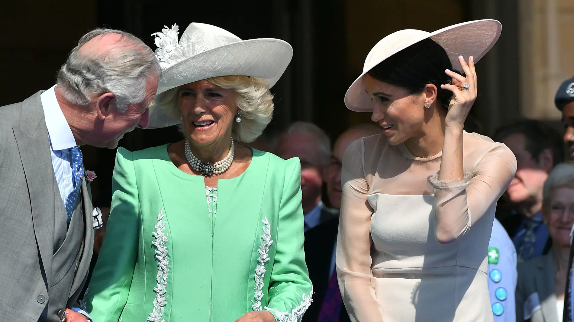 El príncipe Carlos, la Duquesa de Cornualles y Meghan Markle 