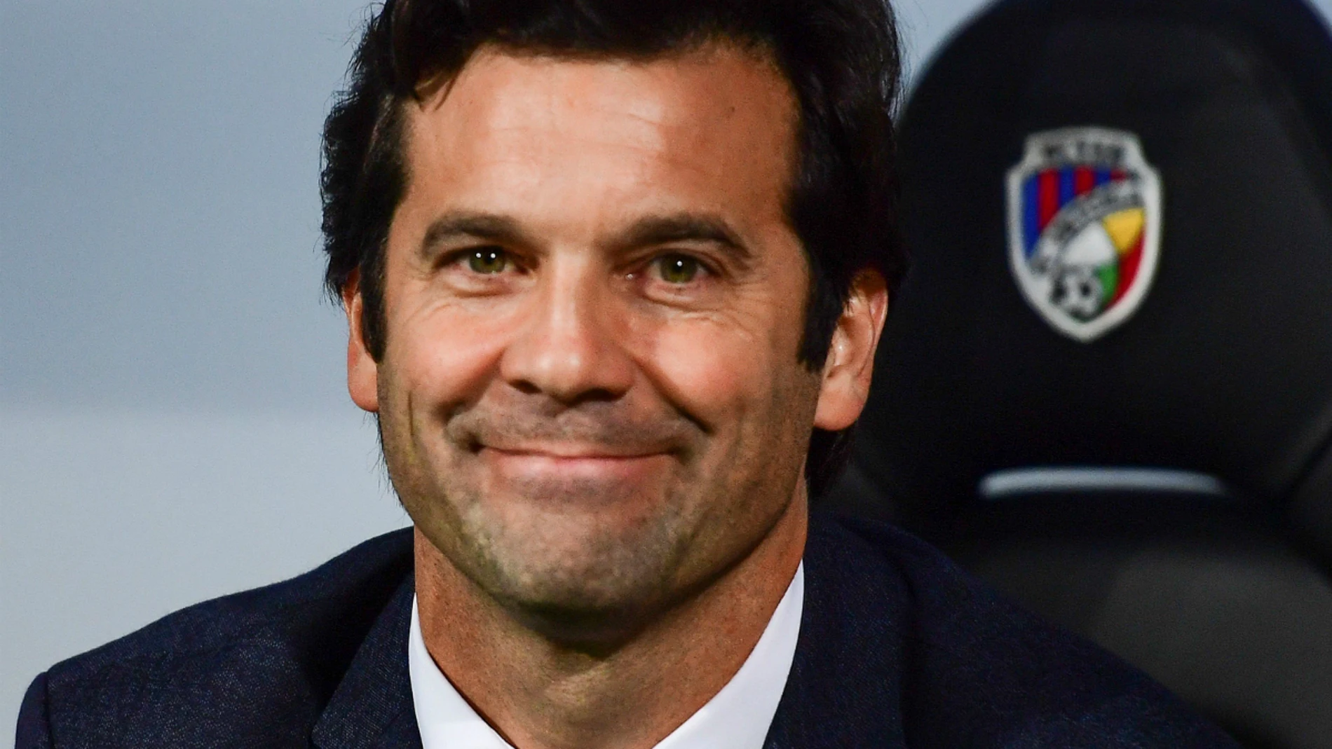 Solari, en el banquillo durante un partido Solari, en el banquillo durante un partido