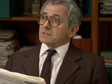 Ignacio y Justo sospechan que Silvia ha filtrado información a la prensa Ignacio y Justo sospechan que Silvia ha filtrado información a la prensa