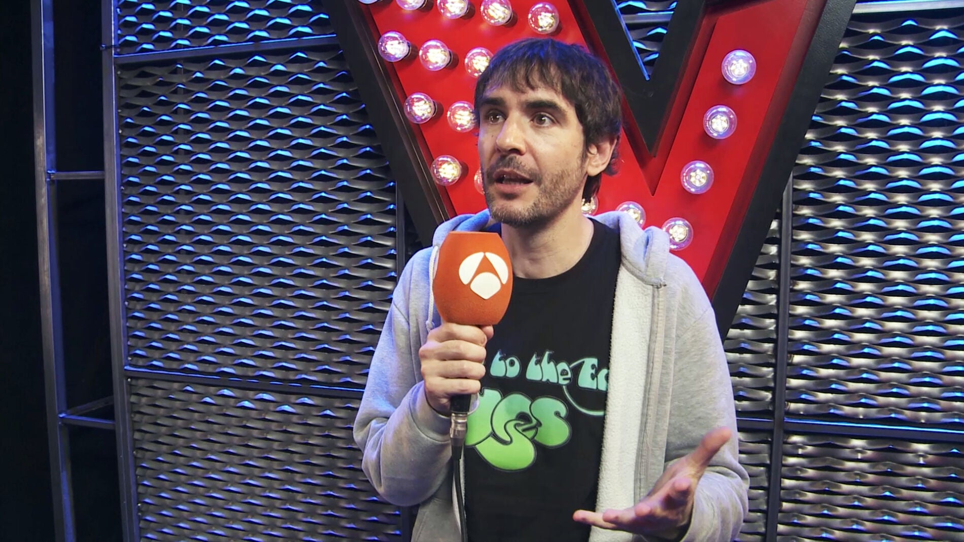 La reacci&oacute;n de Juanra Bonet tras saber que acompa&ntilde;ar&aacute; a Eva Gonz&aacute;lez: "'La Voz Kids' es un reto muy importante"