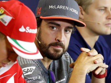 Fernando Alonso y Sebastian Vettel, en rueda de prensa
