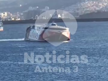 REEMPL: Tres personas rescatadas tras caer al agua al chocar un ferry con su barca en Gran Canaria 