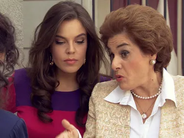 Benigna desvela el gran secreto de Gertru que puede ayudar a María a frenar el boicot Benigna desvela el gran secreto de Gertru que puede ayudar a María a frenar el boicot