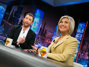 VÍDEO: Así describe Julia Otero a Pablo Motos: "Eres un buen tío, una buena persona y un buen compañero" VÍDEO: Así describe Julia Otero a Pablo Motos: "Eres un buen tío, una buena persona y un buen compañero"