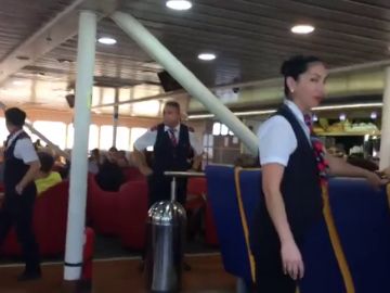 Así se ha vivido desde dentro del ferry el choque contra una barca en Gran Canaria 